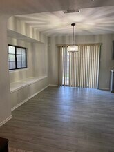 9110 Via Espana in San Antonio, TX - Building Photo - Building Photo