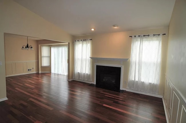 6561 Robin Ct in Ypsilanti, MI - Building Photo - Building Photo