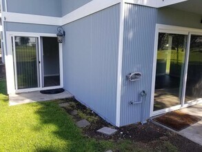 5504 Fernhill Cir, Unit A in Huntington Beach, CA - Foto de edificio - Building Photo