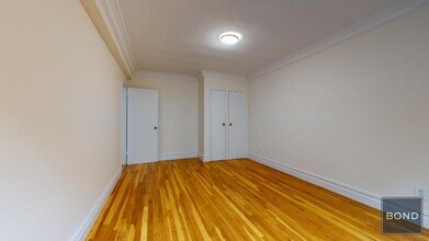 229 E 80th St in New York, NY - Building Photo - Building Photo