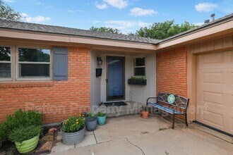 2310 Atkinsen St in Amarillo, TX - Building Photo - Building Photo