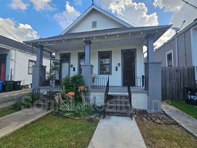 property at 3305 Palmyra St
