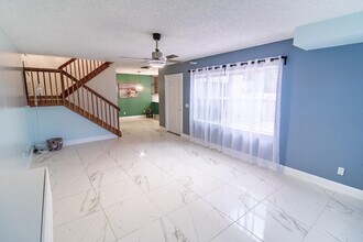 8129 Sedgewick Ct in West Palm Beach, FL - Building Photo - Building Photo
