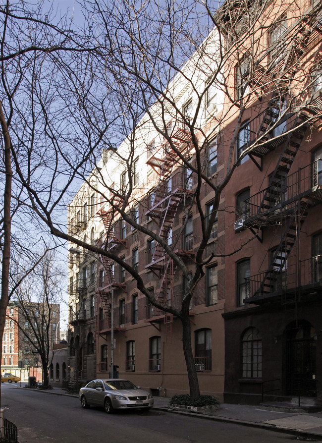 55 7th Ave S in New York, NY - Foto de edificio - Building Photo