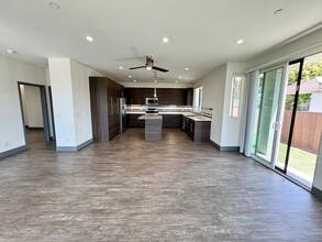 6437 W 86th Pl in Los Angeles, CA - Building Photo - Building Photo