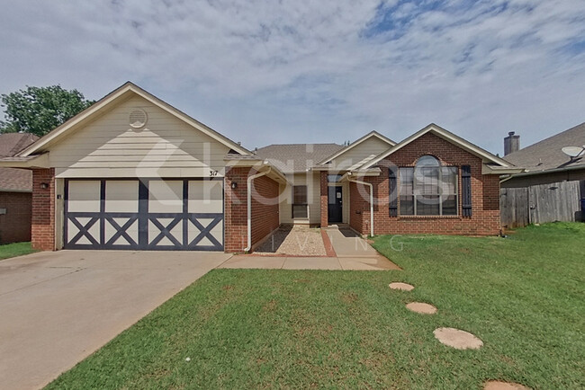 property at 317 E Twelve oaks Terrace