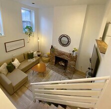 404 New Jersey Ave SE, Unit BSMT in Washington, DC - Foto de edificio - Building Photo