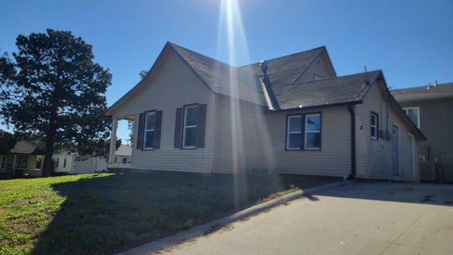 820 Windom St in Wayne, NE - Building Photo - Building Photo