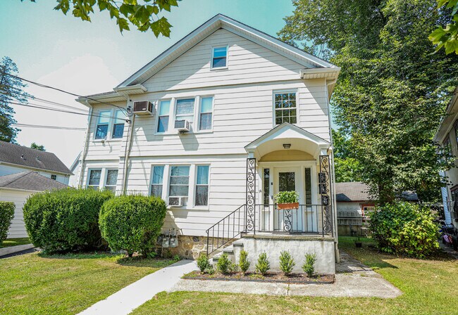 property at 14 Mayflower Ave