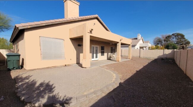 915 E Hearn Rd in Phoenix, AZ - Building Photo - Building Photo