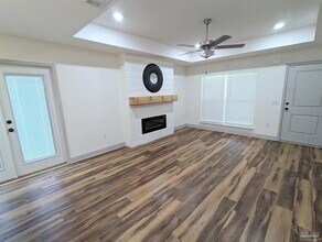 8698 Doris Ave in Pensacola, FL - Building Photo - Building Photo