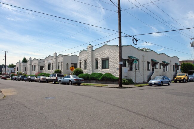 Bennett Court in Portland, OR - Building Photo - Building Photo