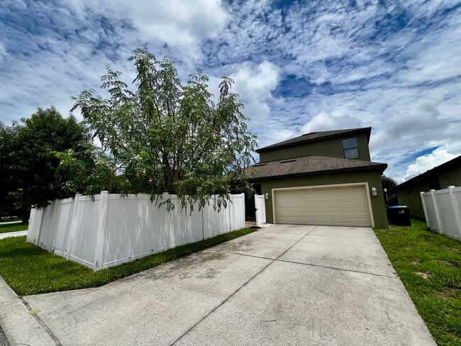 13318 Longacre Dr in Windermere, FL - Building Photo - Building Photo