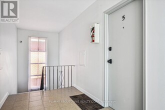 2-2 Wesley St in Toronto, ON - Building Photo - Building Photo