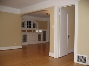 2476 N 66th St in Wauwatosa, WI - Building Photo - Building Photo