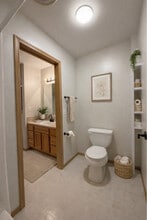 7104 SE Kansas St in Port Orchard, WA - Foto de edificio - Building Photo