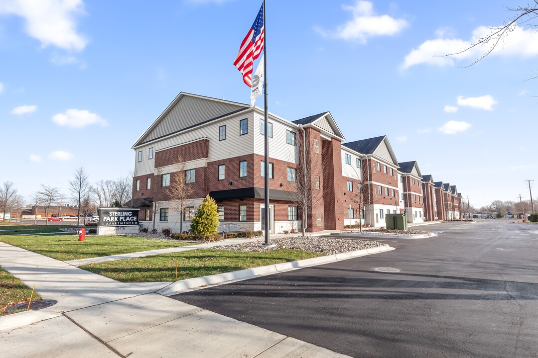 Sterling Park Place Apartments in Sterling Heights, MI - Building Photo