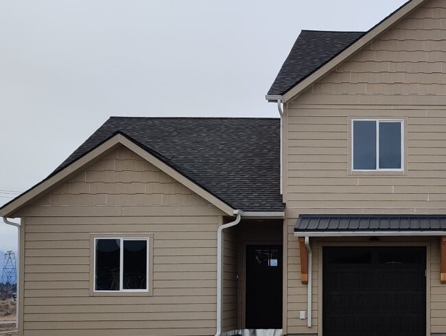 property at 947 N Camas Ln