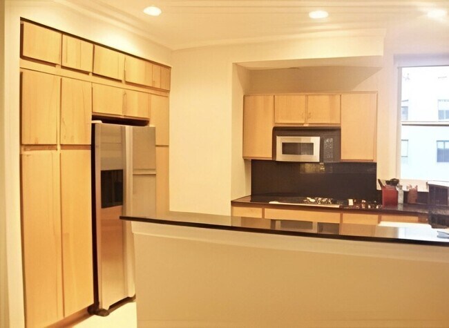 69 Saint Botolph St, Unit 6 in Boston, MA - Building Photo - Building Photo