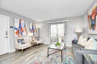 2701 W Bellfort Ave in Houston, TX - Building Photo - Building Photo