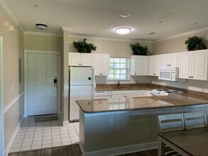 4815 Orchid Way, Unit 302 in Myrtle Beach, SC - Building Photo - Building Photo