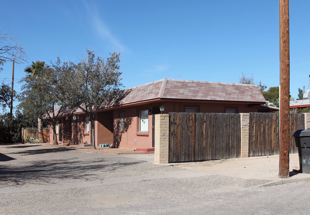 1101-1103 N Camilla Blvd in Tucson, AZ - Building Photo