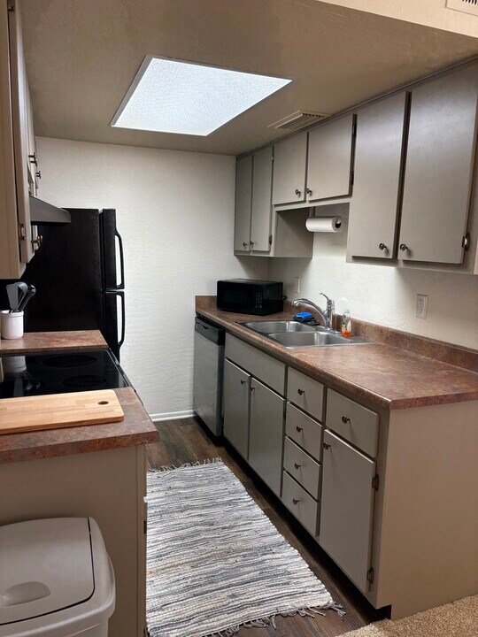 7502 E Carefree Dr, Unit Unit 204 in Carefree, AZ - Foto de edificio