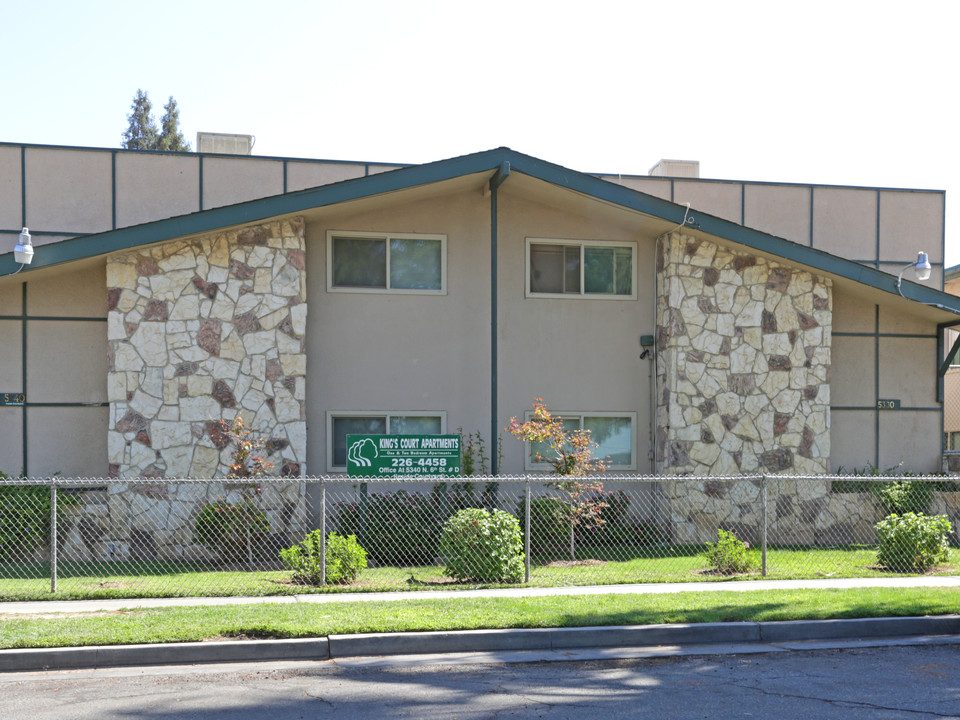 King's Court Apartments in Fresno, CA - Foto de edificio