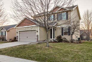 401 S HUSTON DRIVE in West Des Moines, IA - Building Photo