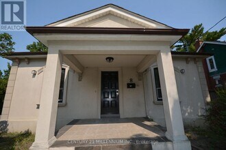 8 West St in Brampton, ON - Building Photo - Building Photo