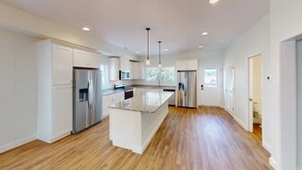 The Six @ Forest in Knoxville, TN - Building Photo