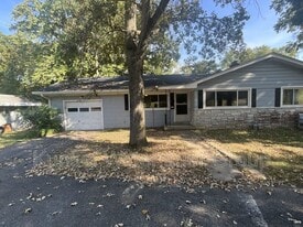 1724 McClintock Ave in Belleville, IL - Building Photo