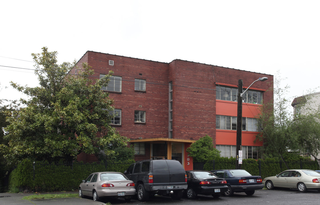 303 Harvard Apartments in Seattle, WA - Building Photo