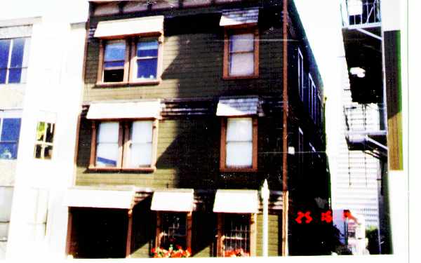 375-379 Vallejo St in San Francisco, CA - Building Photo