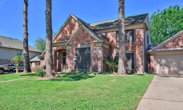 17318 Shadow Valley Dr in Spring, TX - Building Photo - Building Photo