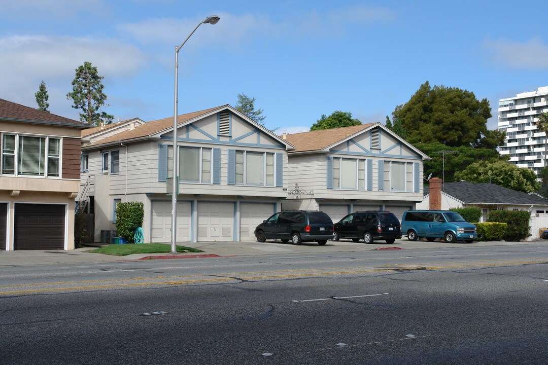 606 S El Camino Real in San Mateo, CA - Building Photo