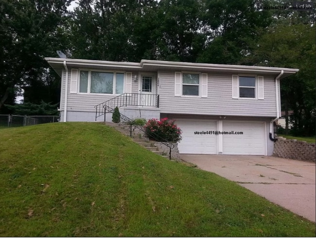 2806 Janan Dr in Bellevue, NE - Building Photo - Building Photo