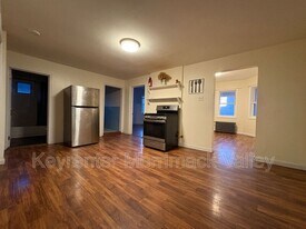 58 Temple St in Lowell, MA - Building Photo