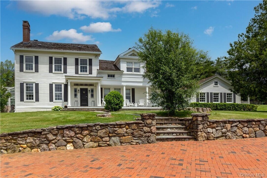 15 Kirby Hill Rd in Pawling, NY - Building Photo