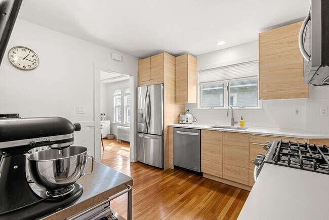 517 Heath St in Chestnut Hill, MA - Foto de edificio - Building Photo