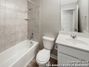 843 Brown Thrasher in San Antonio, TX - Building Photo - Building Photo