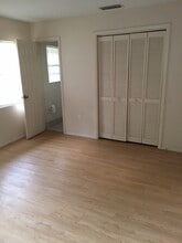 2470 Browning St in Sarasota, FL - Building Photo - Building Photo