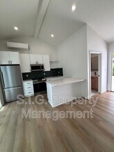 248-250 W Howard St in Pasadena, CA - Building Photo - Building Photo