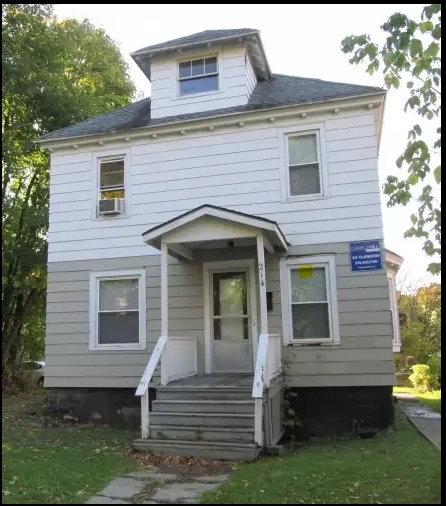 214 Clarendon St in Syracuse, NY - Foto de edificio