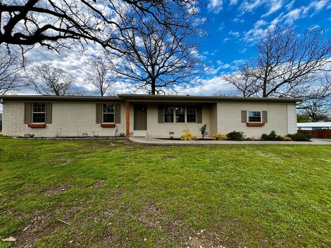 property at 895 Marion Anderson Rd