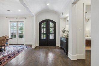 12222 Old Oaks Dr in Houston, TX - Building Photo - Building Photo