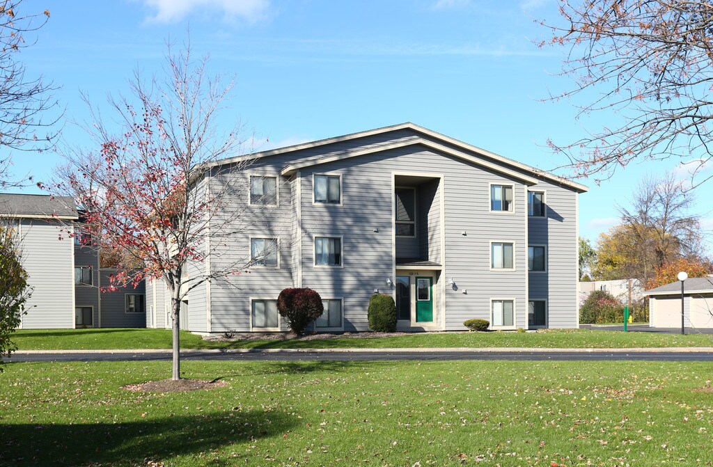 Clayton Manor II Apartments Liverpool, NY Apartments For Rent