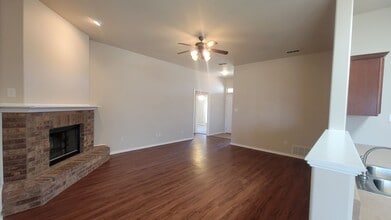 1923 99th Pl in Lubbock, TX - Building Photo - Building Photo