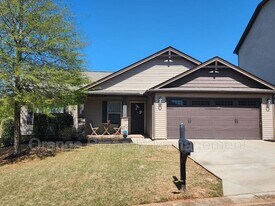 612 Sandstone Dr in Seneca, SC - Building Photo