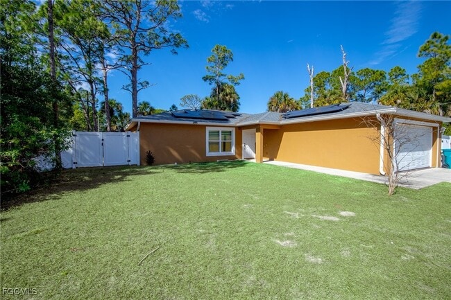 property at 8105 Rolling Ct